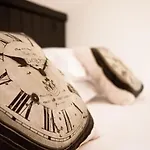 'Watch Maker' 3 Bedroom Apartment * Le Chable