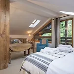 Apartment 'Watch Maker' 3 Bedroom Apartment Le Chable