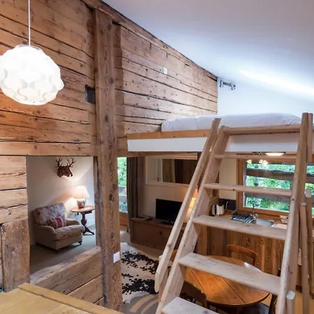 'Watch Maker' 3 Bedroom Apartment *