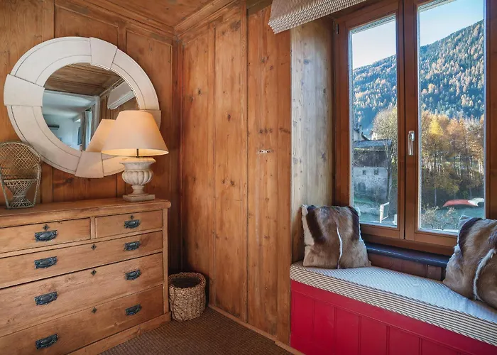 'Watch Maker' 3 Bedroom Apartment