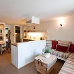 'Watch Maker' 3 Bedroom Apartment *