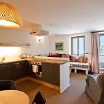 'Watch Maker' 3 Bedroom Apartment דירה *