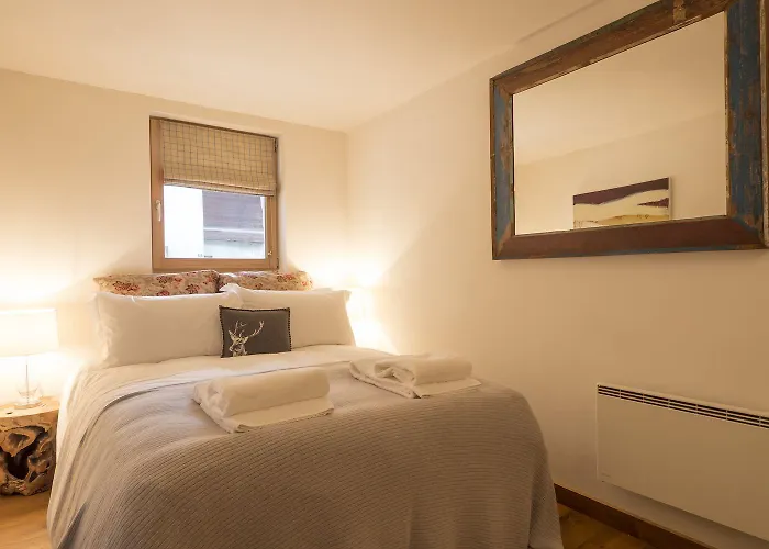 'Watch Maker' 3 Bedroom Apartment